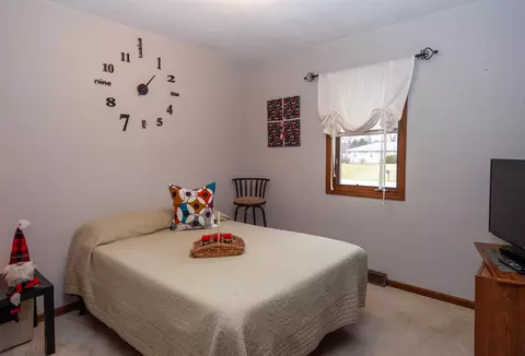 3982 Montclair Rd, Roscoe, IL 61073 photo 17