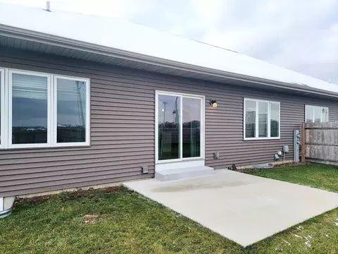 3041 S Bartells Dr, Beloit, WI 53511 photo 4