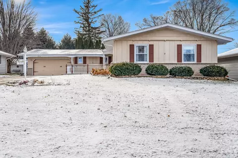 315 E 10th St, Pecatonica, IL 61063 photo 1