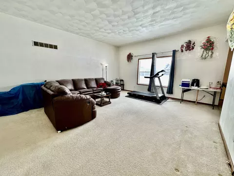 11326 Lemon Grass, Roscoe, IL 61073 photo 2