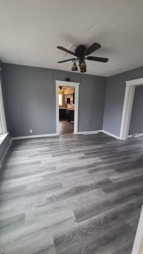 704 E Gdn, Freeport, IL 61032 photo 5