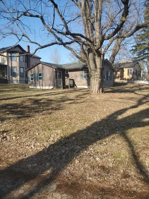 206 Ringold, Freeport, IL 61032 photo 3