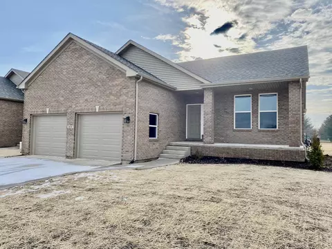 6651 White Oak Dr, South Beloit, IL 61080