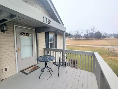 1781 Darby Ln, Lake Summerset, IL 61019 photo 2