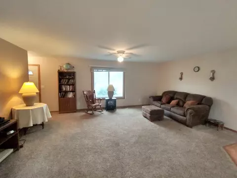 1781 Darby Ln, Lake Summerset, IL 61019 photo 5