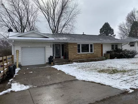 130 Parker Ct, Lanark, IL 61046 photo 2