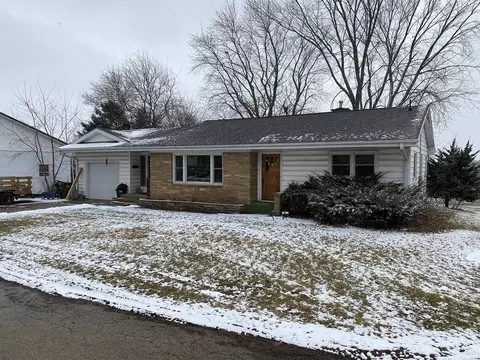 130 Parker Ct, Lanark, IL 61046 photo 3