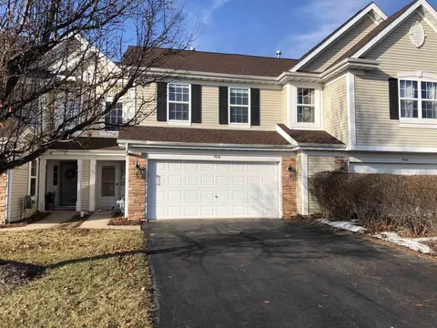 9016 Leicester Way, Roscoe, IL 61073 photo 1