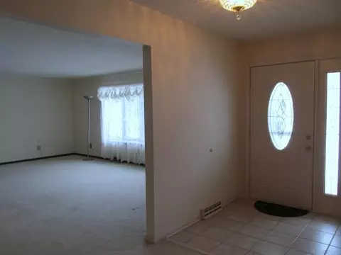 8660 Sunset Dr, Byron, IL 61010 photo 2