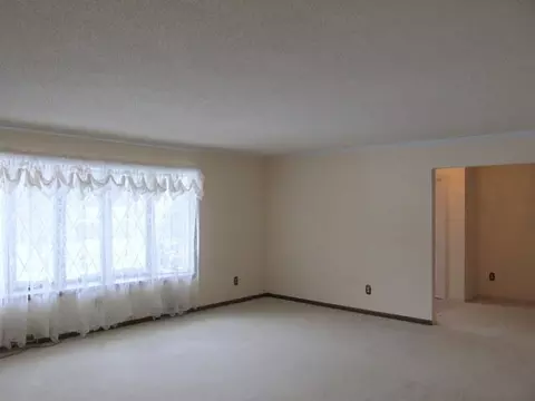 8660 Sunset Dr, Byron, IL 61010 photo 3