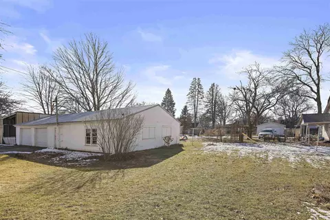 410 E 5th St, Byron, IL 61010 photo 5