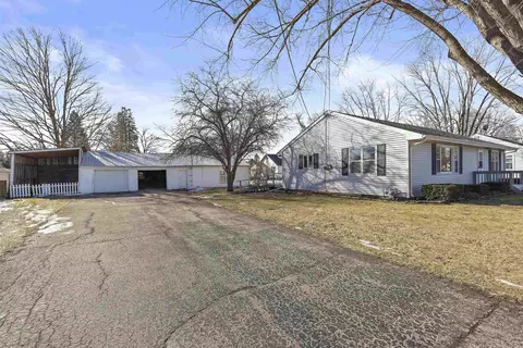 410 E 5th St, Byron, IL 61010 photo 4