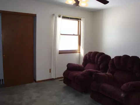 4007 Great Republic Rd, Cherry Valley, IL 61016 photo 11