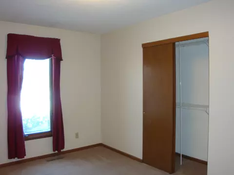 4007 Great Republic Rd, Cherry Valley, IL 61016 photo 10