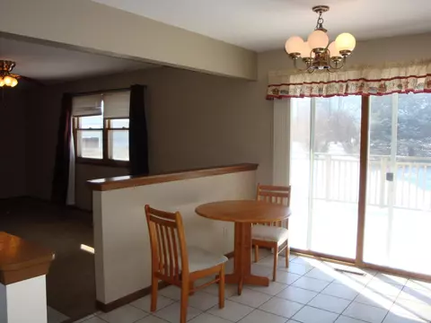 4007 Great Republic Rd, Cherry Valley, IL 61016 photo 4