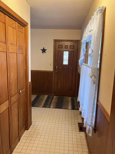 206 E Washington St, Mount Carroll, IL 61053 photo 5