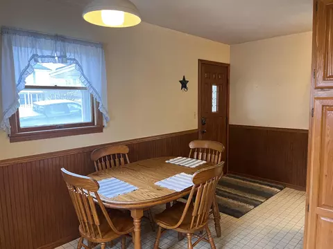 206 E Washington St, Mount Carroll, IL 61053 photo 4