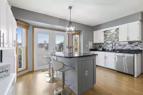6588 Sutter Dr, Roscoe, IL 61073 photo 9
