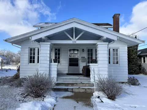 320 N Hudson St, Stockton, IL 61085