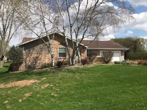 3901 Toulon Dr, Rockford, IL 61101