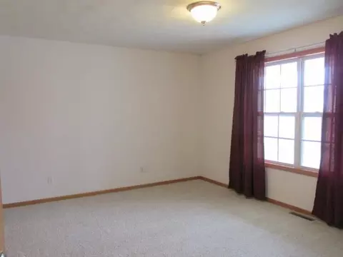 738 Hampton Dr, Byron, IL 61010 photo 16