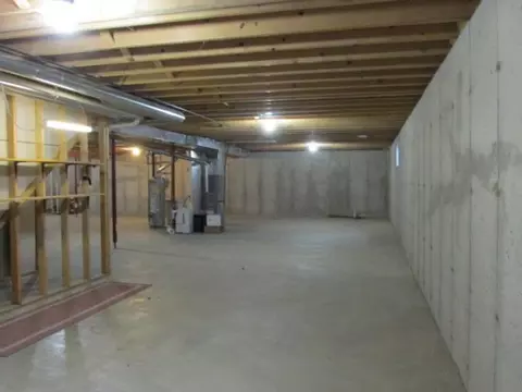 738 Hampton Dr, Byron, IL 61010 photo 24