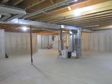 738 Hampton Dr, Byron, IL 61010 photo 23