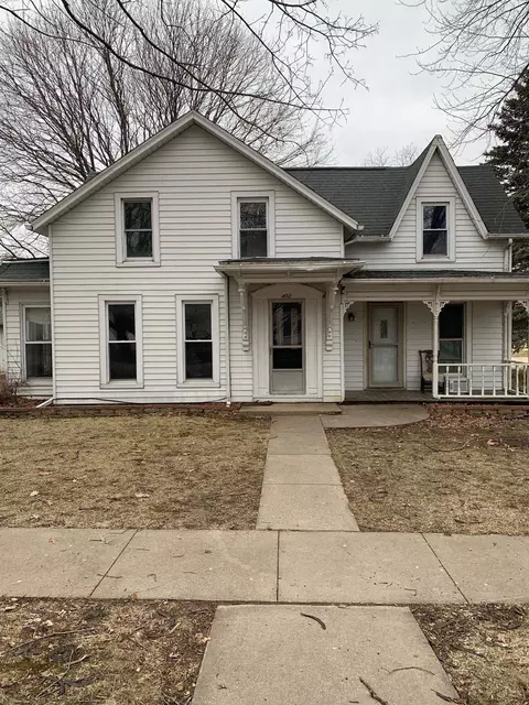 402 S Chestnut St, Shannon, IL 61078