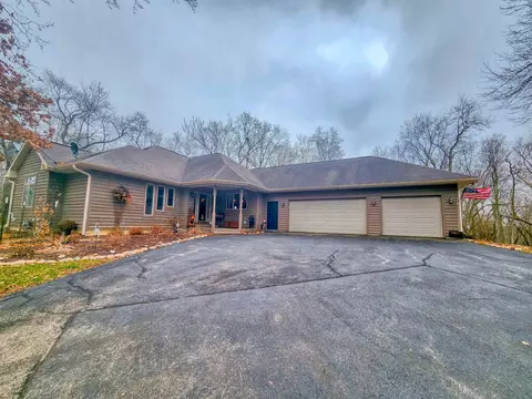 21 Timber Shore Dr # -3, Lanark, IL 61046 photo 2