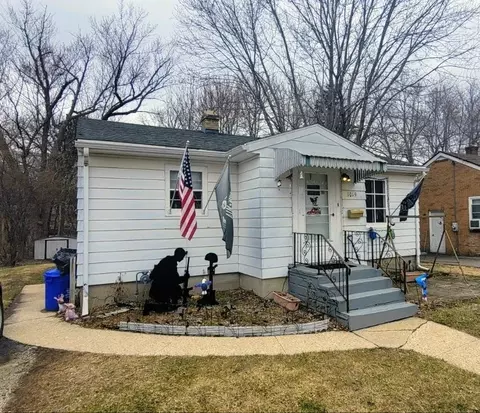 1019 23rd St, Rockford, IL 61108