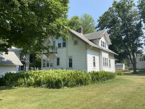 609 E Locust St, Lanark, IL 61046 photo 6