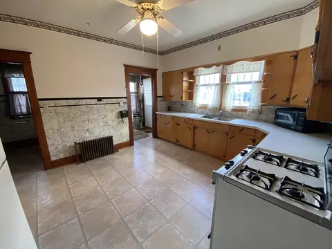 609 E Locust St, Lanark, IL 61046 photo 17