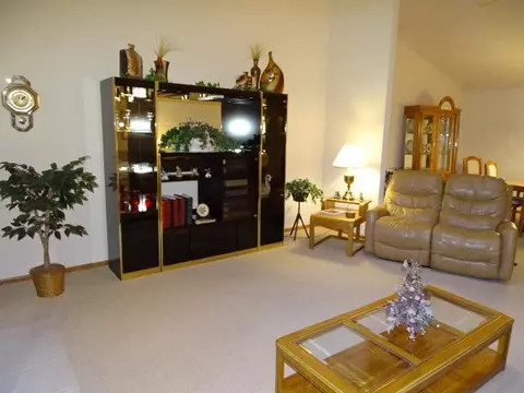 3196 Sandy Pointe Dr, Freeport, IL 61032 photo 10