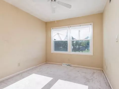 Bedroom - 1476 Chadbourne, Lake Summerset, IL 61019 photo 1 of 3