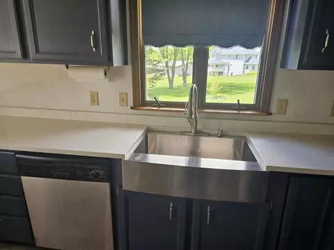 Kitchen - 1476 Chadbourne, Lake Summerset, IL 61019 photo 3 of 3