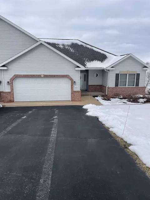 123 Country View Ct, Galena, IL 61036