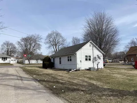 1701 Superior, Savanna, IL 61074
