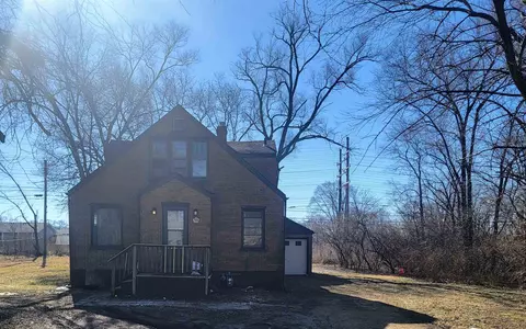 519 South Ave, Rockford, IL 61109