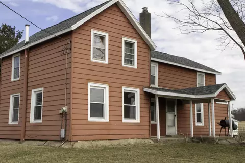 1260 E Old Wagon Rd, Oregon, IL 61061