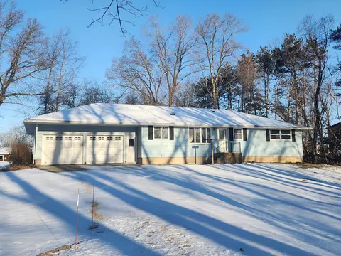 350 Oak Rdg, Cedarville, IL 61013