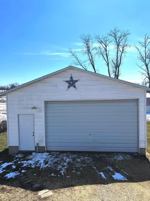 323 E First St, Mcconnell, IL 61050 photo 15