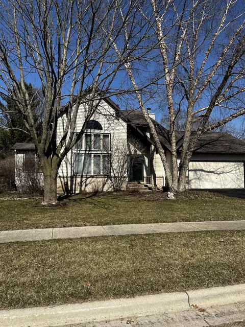 2913 Clines Ford Dr, Belvidere, IL 61008
