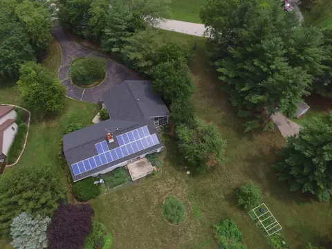11958 Bend River Rd, Roscoe, IL 61073 photo 2