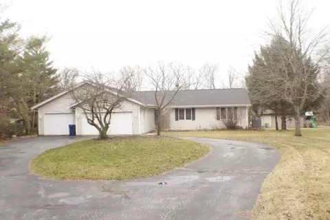 11958 Bend River Rd, Roscoe, IL 61073 photo 1