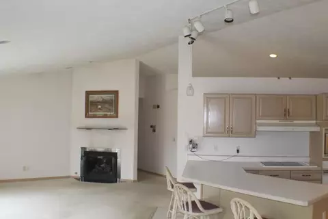 11958 Bend River Rd, Roscoe, IL 61073 photo 8