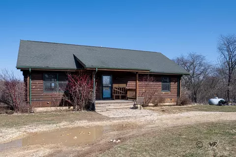 11925 S Derinda Rd, Elizabeth, IL 61028