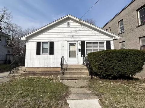 210 Adams St, Rockford, IL 61107