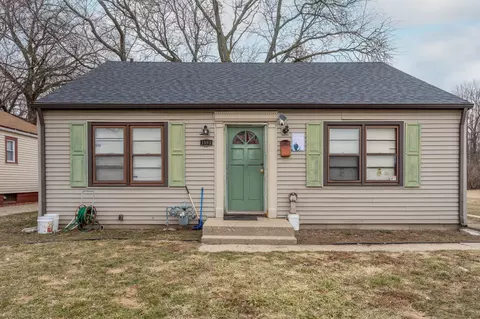 1903 Fulton Ave, Rockford, IL 61103