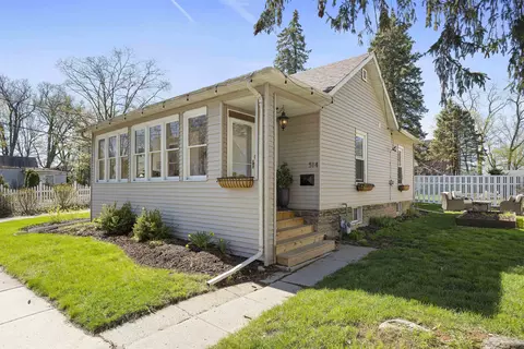 514 Fisk Ave, Dekalb, IL 60115