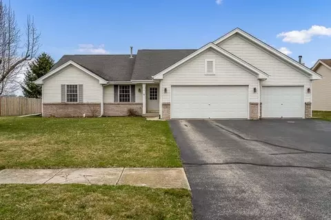 1128 Shadow Wood Dr, Byron, IL 61010